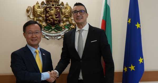 bulgarian minister economy korean ambassador