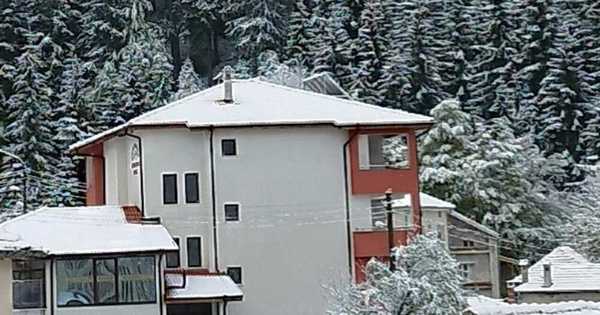 selo manastir rodopi bugarija sneg